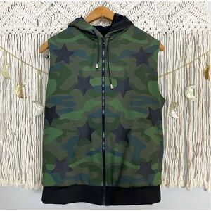 Ultracor camouflage star print zip up hoodie vest size medium